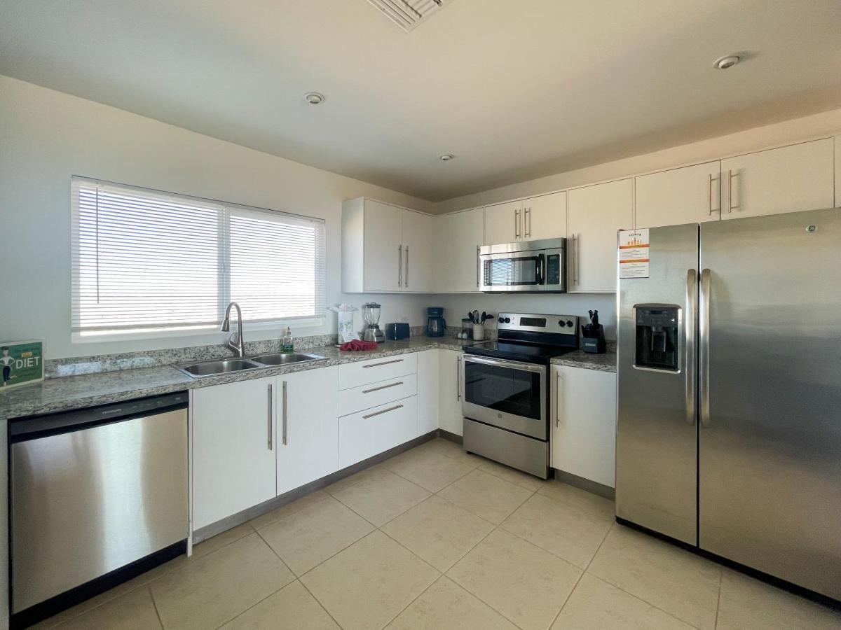 Modern Ocean View Condo With Pools & Gym ปูแอร์โตเปญาสโก ภายนอก รูปภาพ